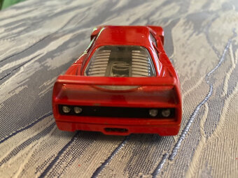 autíčko Ferrari - model - 3