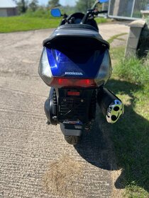 HONDA SILVER WING  FJS 400 - 3