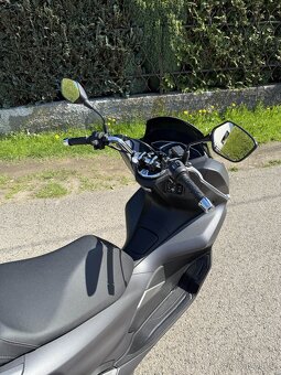 Honda PCX 125, barva šedá matná, 2019 - 3