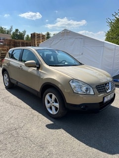 Osobní automobil Nissan Qashqai 2.0 4WD - 3