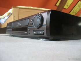 Prodám video recorder JVC HR-E 239 - 3