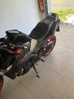 Suzuki gsr 600 - 3