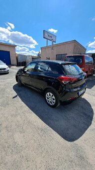 Hyundai i20, 1,1 CRDi,55KW,Klima 109,000 km,koupeno v ČR - 3
