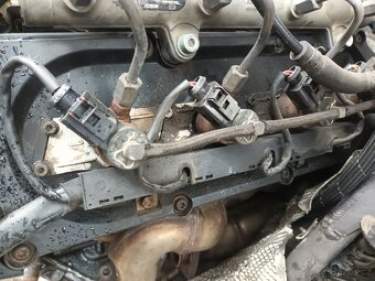 vstřiky Audi A8 4,0TDI Bosch 0445110158 - 3