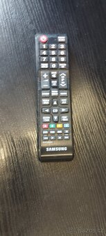 SMART 4K UHD tv Samsung 40" - 3