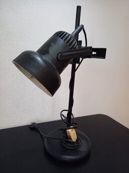 Dvě lampičky černá a červená - 3