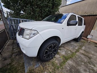 Nissan Pathfinder na dily - 3