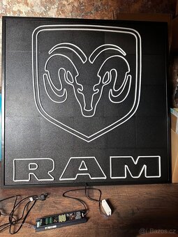 RAM logo na zeď - 3