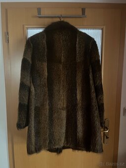 Kožich z pravé nutrie, vel. asi 42/44 - 3