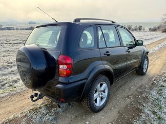 Toyota RAV4 2.0 D 85kw 3/2005 - 3