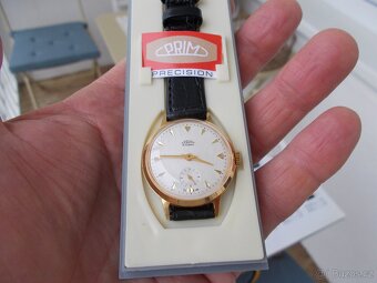 krasne zlacene rare typ hodinky prim Hvezdičky 1964 funkcni - 3