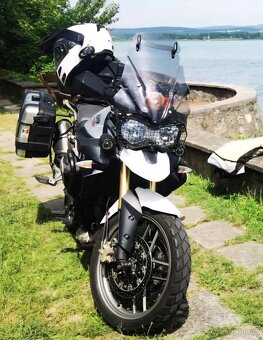 TRIUMPH TIGER 800 - 3