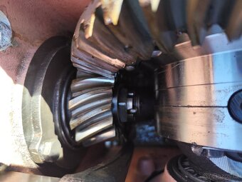 Rozvodovka Zetor 70xx diferenciál - 3