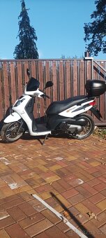 Scooter 125 Benelli - 3