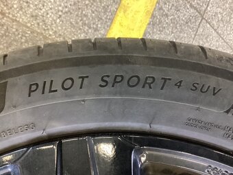 Sada komplet MICHELIN Pilot Sport 265/45R20 s ALU ráfky - 3