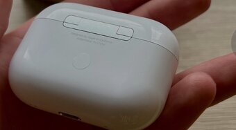 Apple AriPods Pro 2 - 3