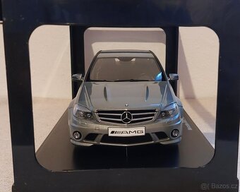 Mercedes-Benz C63 AMG 1:18 Autoart - 3