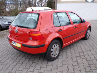 Volkswagen Golf 1,6 i AUTOMAT - 3