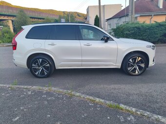 Volvo XC90 B5 R-Design AWD 173Kw r.v.2022 nové v ČR DPH - 3