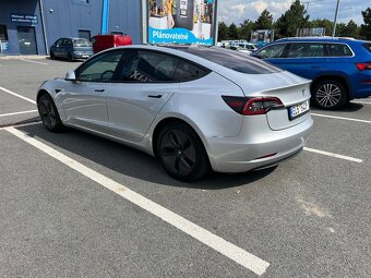 Tesla Model 3 USA - 3