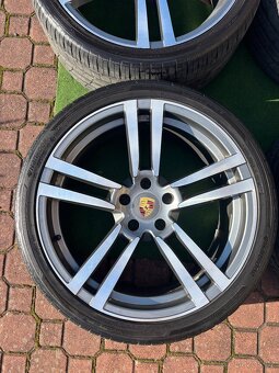 ALU kola R22 5x130 Porsche design - 3