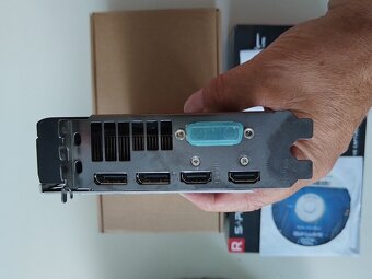 Grafická karta Sapphire Radeon RX-570 8GB - 3