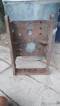 Konzole závěsu Zetor - etáž - 3