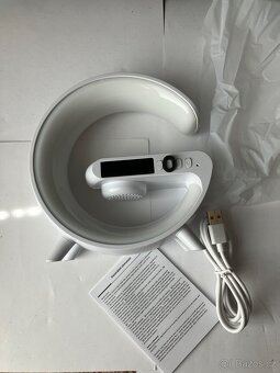 Nová chytrá bezdrátová nabíječka s reproduktorem - 3