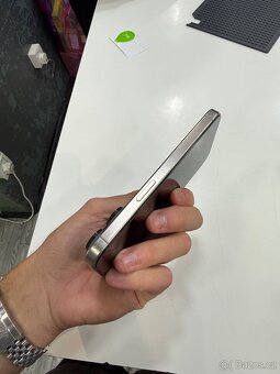 IPhone 15 pro 256gb přírodní titan - 3