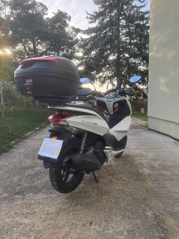 Honda pcx 150. 2013.  15000km - 3