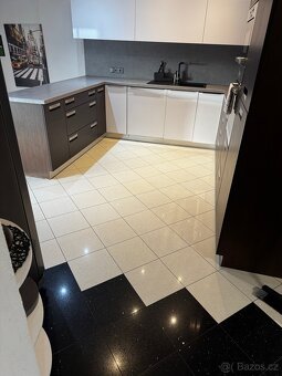 Pronájem-prodej rodinného domu s autodílnou - 3