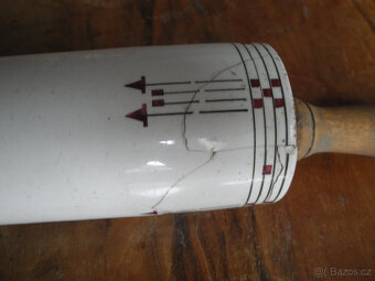 Porcelánový váleček - 3