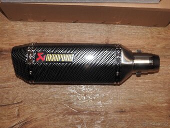 Laděný výfuk Akrapovič carbon Nový - 3