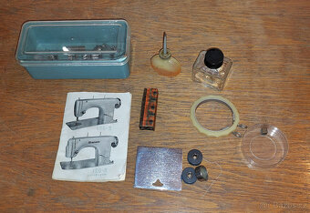 Šicí stroj Minerva, skříň. vč.příslušenství - 3