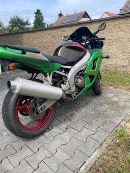 Kawasaki ninja ZX6R - 3