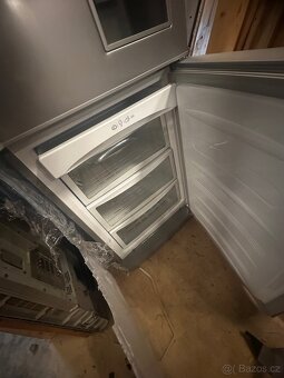 Plne funkcni lednice Lg - 3