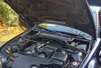 BMW M3, E46 2002 manuál - 3