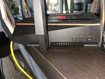 Prodam ROG Rapture GT-AX11000 tri band gaming router - 3
