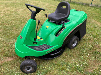 Zahradní traktor John Deere Sabre - 3
