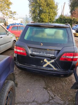 Náhradní díly na -Fiat Stilo Kombi 1.9 JTD - 88 KW - barva č - 3