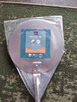 Peka litinová / smaltovaná 40cm, nová - 3