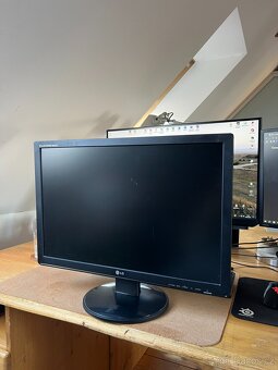 Monitor LG FLATRON W2242S - 3