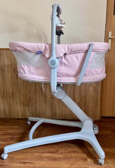 Baby Chicco Hug 4v1, barva Rose - 3