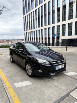 Ford Focus 3 Sedan 1.6 benzin - 3