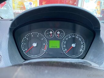 Ford-fiesta 2007 - 3