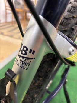 Elektrokolo Crussis Oli Largo 8.7 S vel 18" - 3