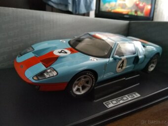 Prodám modely 1/18 - 3