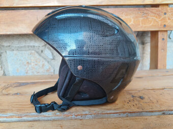 Prodám velmi zachovalou lyžařskou soupravu použitou tak 4x - 3