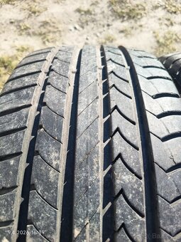 Goodyear 215/40 R17 - 3