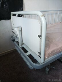 Nemocniční postel - 3